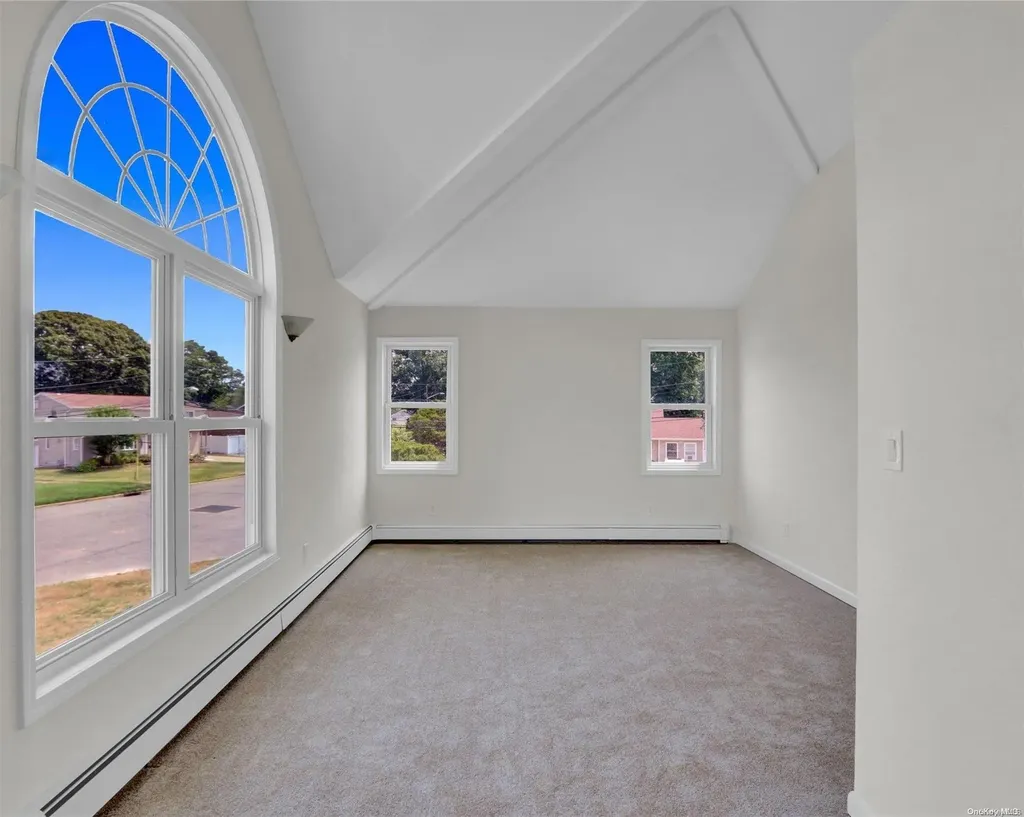274 Curtin Avenue West Islip NY 11795