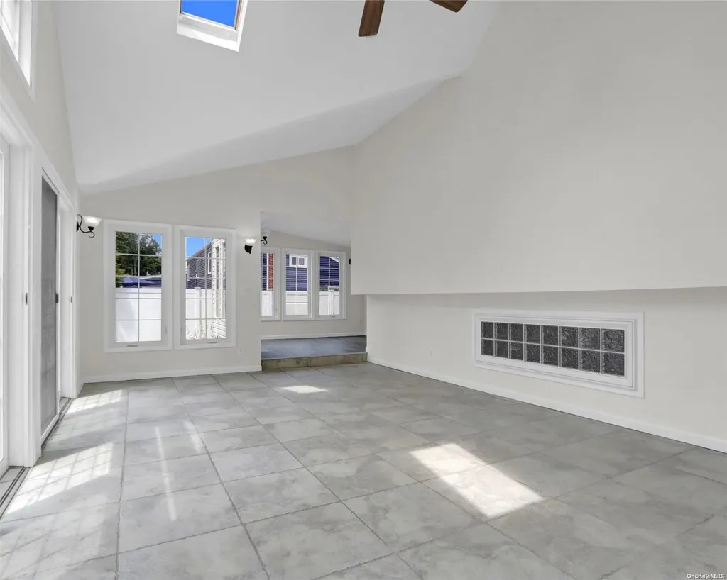 274 Curtin Avenue West Islip NY 11795
