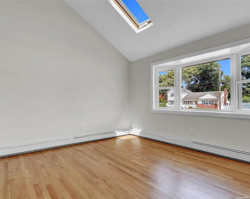 274 Curtin Avenue West Islip NY 11795