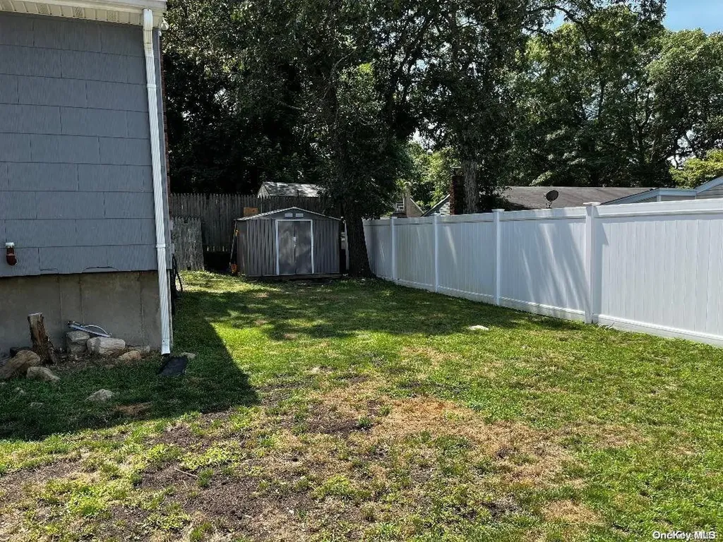16 Wilson Avenue Selden NY 11784