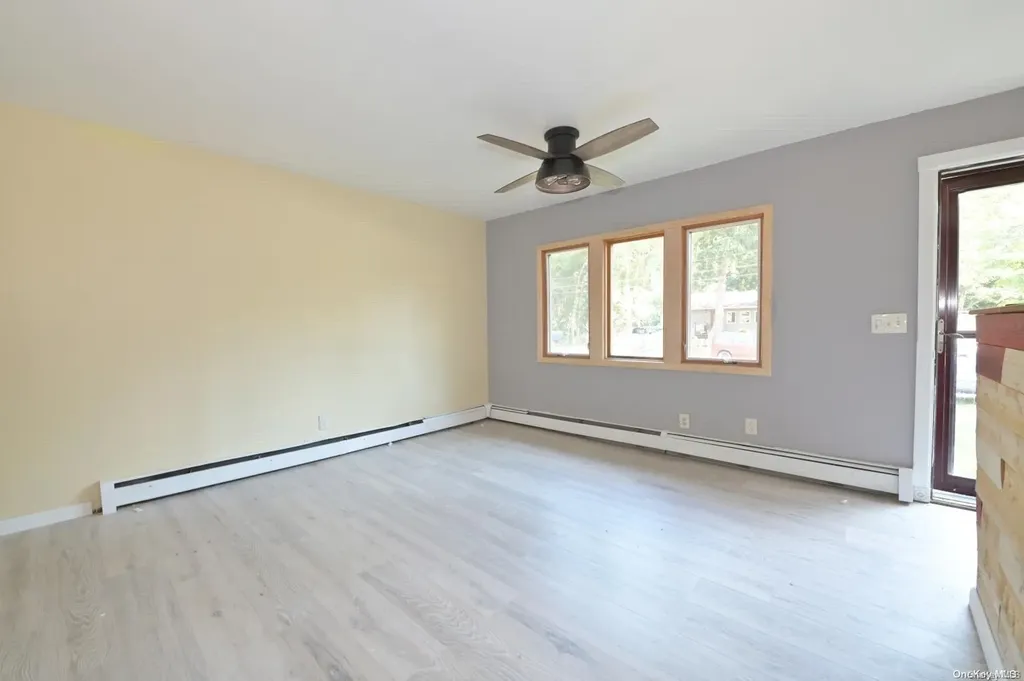 80 Norfleet Lane Coram NY 11727
