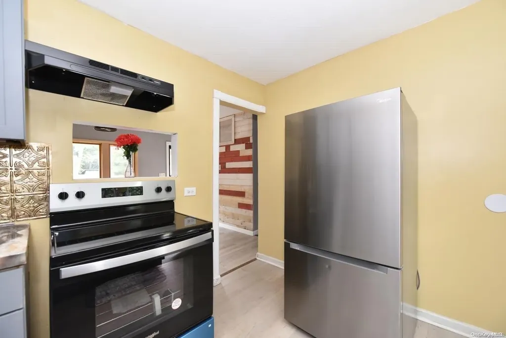 80 Norfleet Lane Coram NY 11727