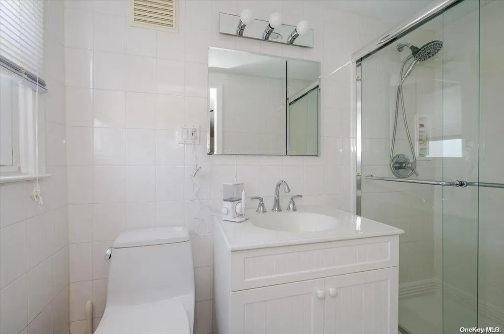 3271 Judith Lane Oceanside NY 11572