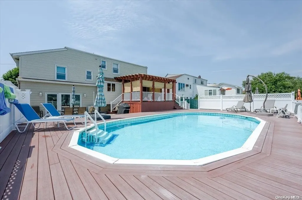 3271 Judith Lane Oceanside NY 11572
