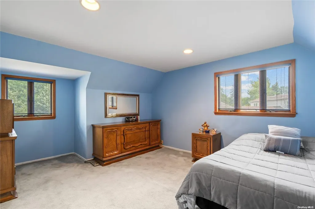 1 Ardis Lane Plainview NY 11803