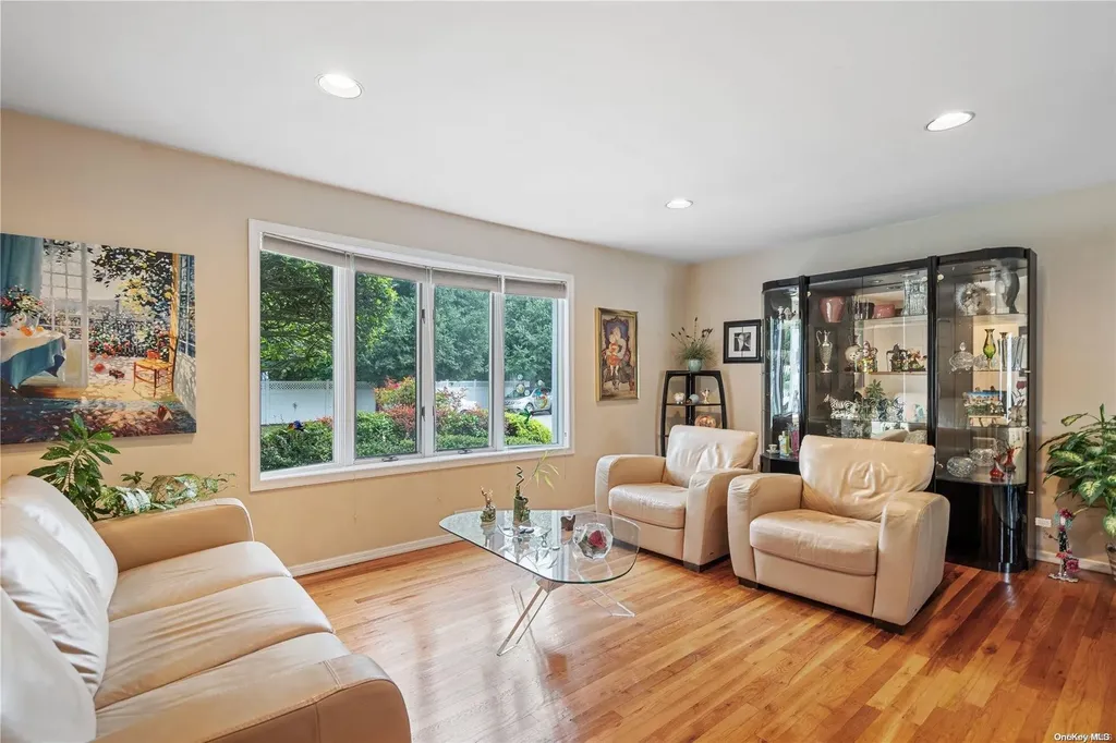 1 Ardis Lane Plainview NY 11803