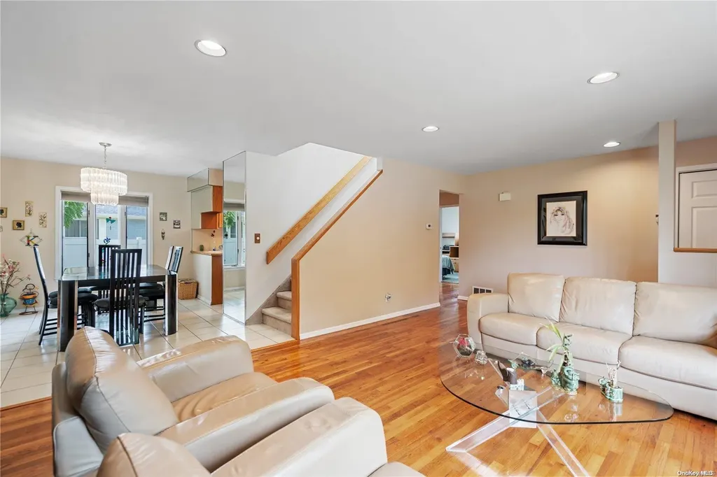 1 Ardis Lane Plainview NY 11803