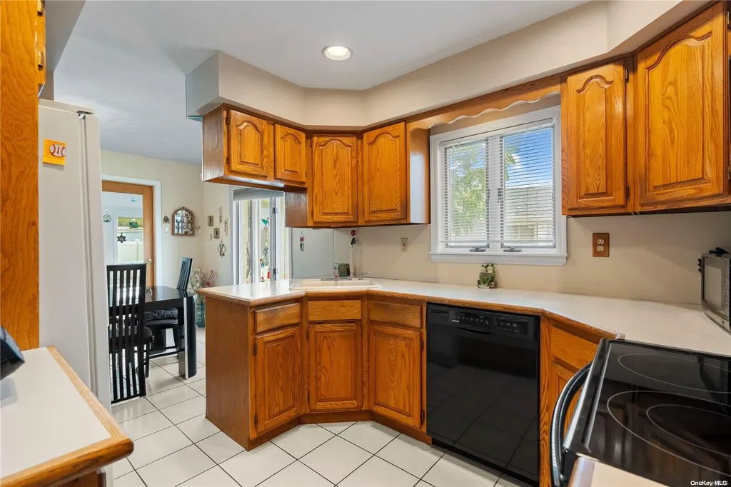 1 Ardis Lane Plainview NY 11803