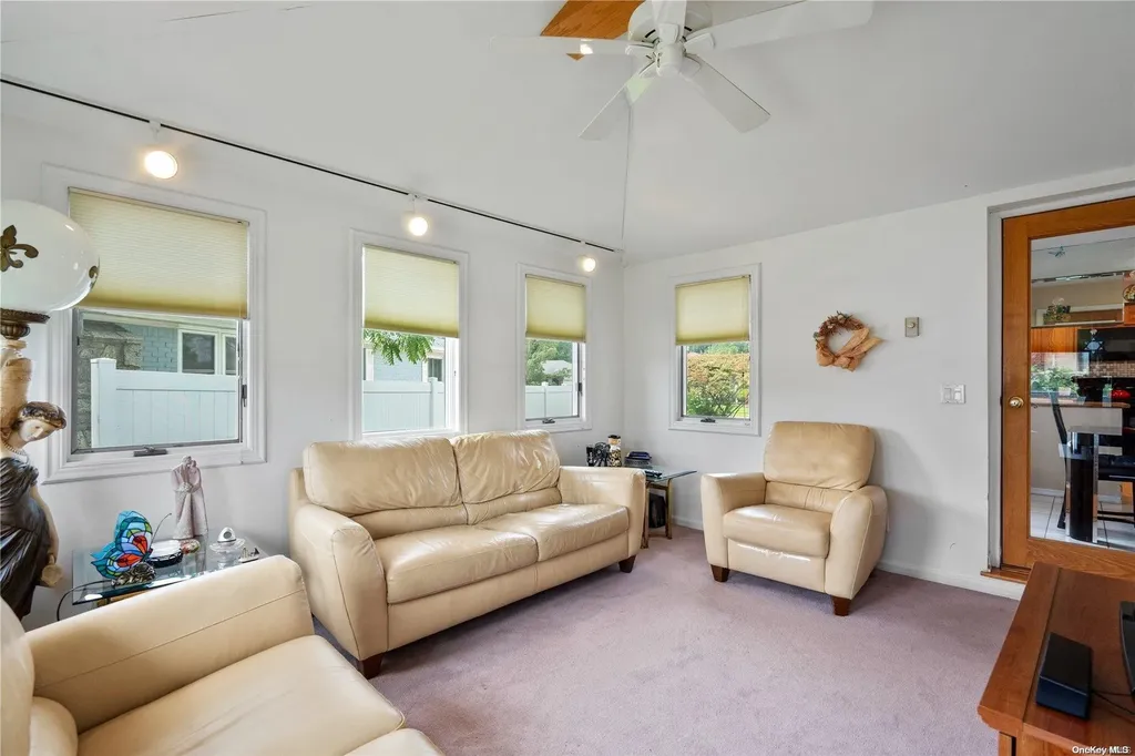 1 Ardis Lane Plainview NY 11803