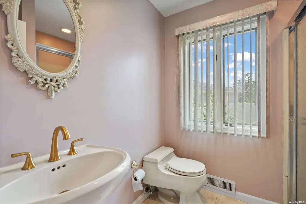 1 Ardis Lane Plainview NY 11803