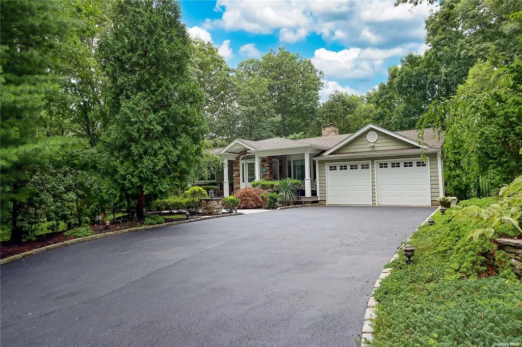 42 Winston Drive Smithtown NY 11787