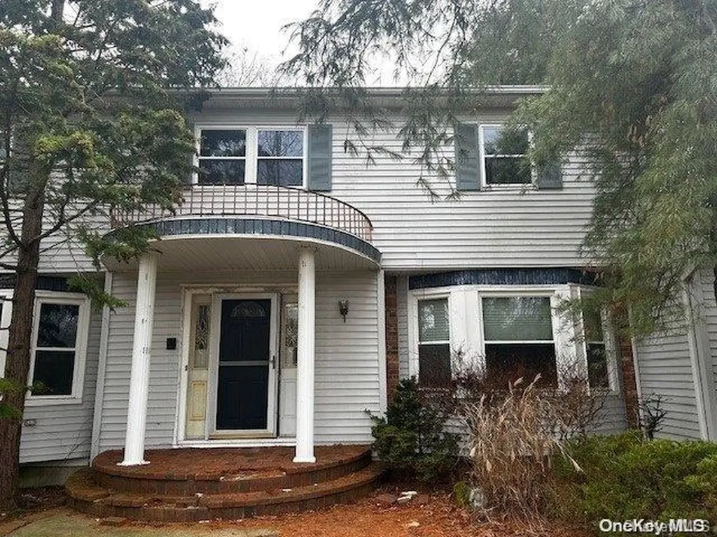 2 Faith Dix Hills NY 11746
