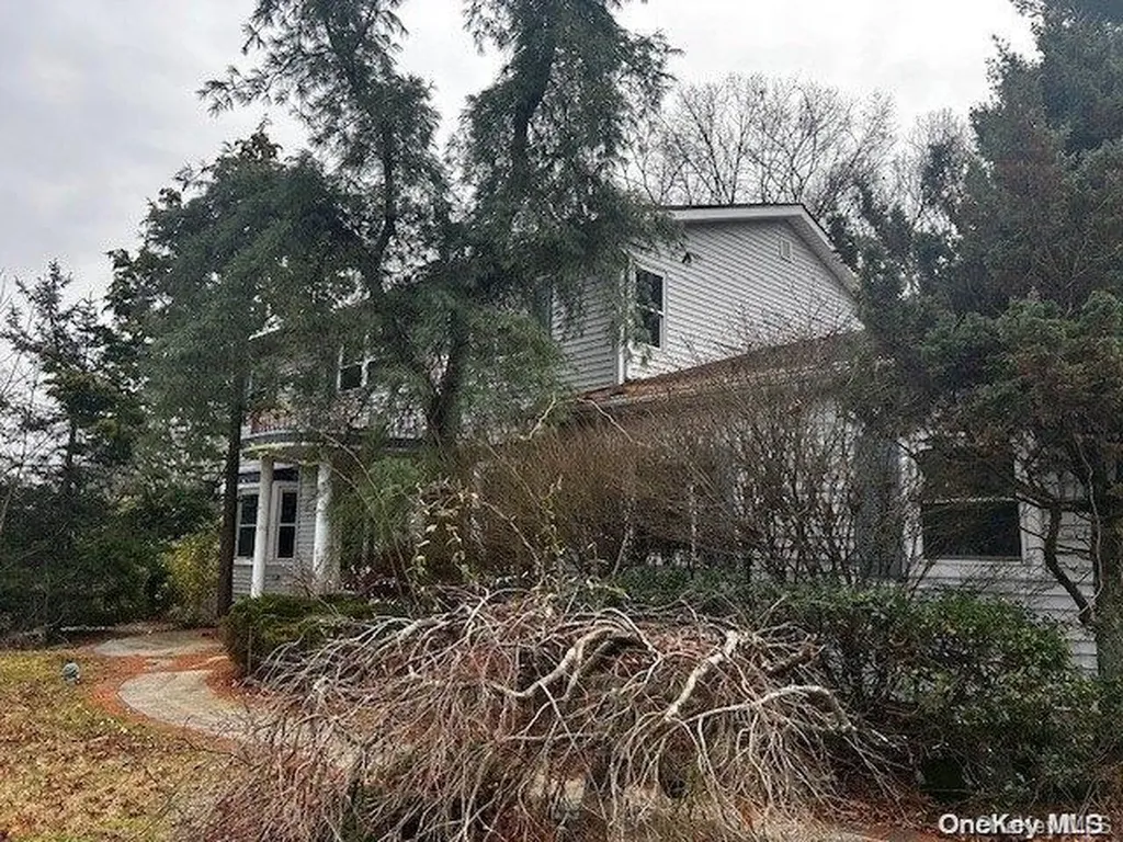 2 Faith Dix Hills NY 11746