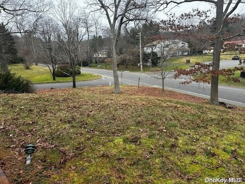 2 Faith Dix Hills NY 11746