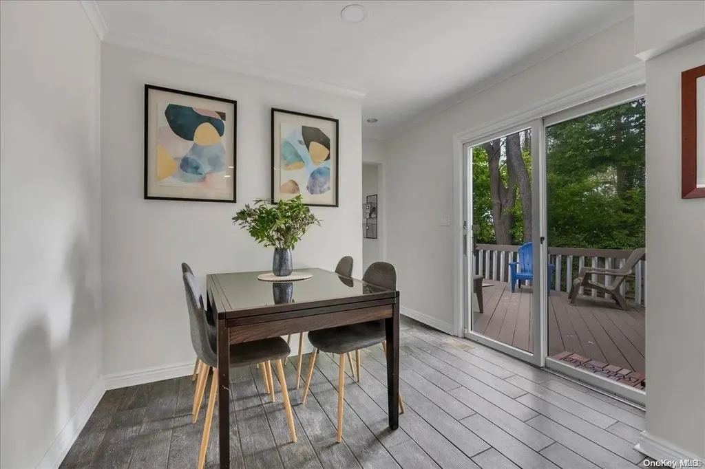 76 Moss Lane Jericho NY 11753