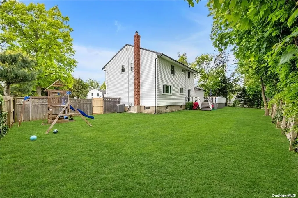 76 Moss Lane Jericho NY 11753