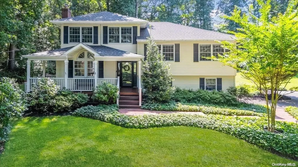 470 Wolf Hill Road Dix Hills NY 11746