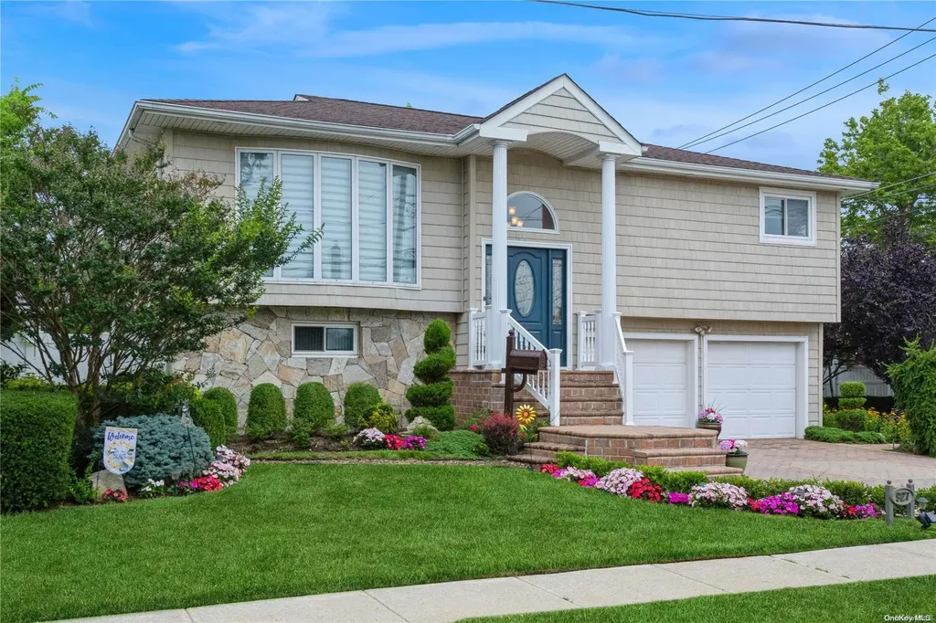 927 Judith Place Baldwin NY 11510