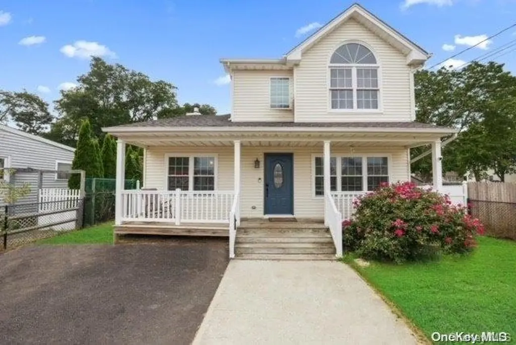 29 Edgewater Drive Mastic Beach NY 11951