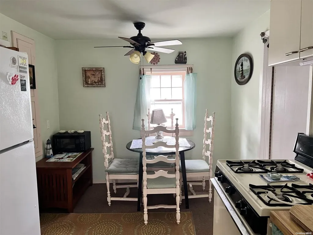 63 Bungalow Walk Ocean Beach NY 11770