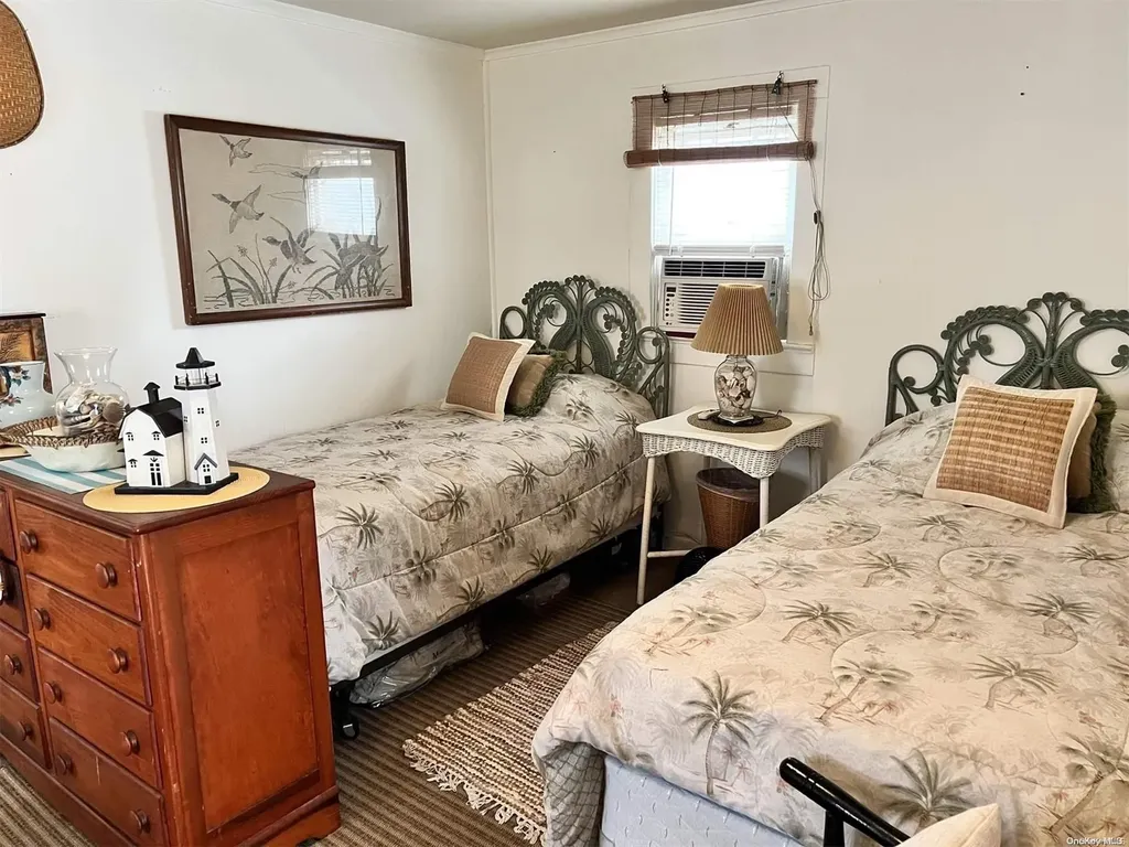63 Bungalow Walk Ocean Beach NY 11770