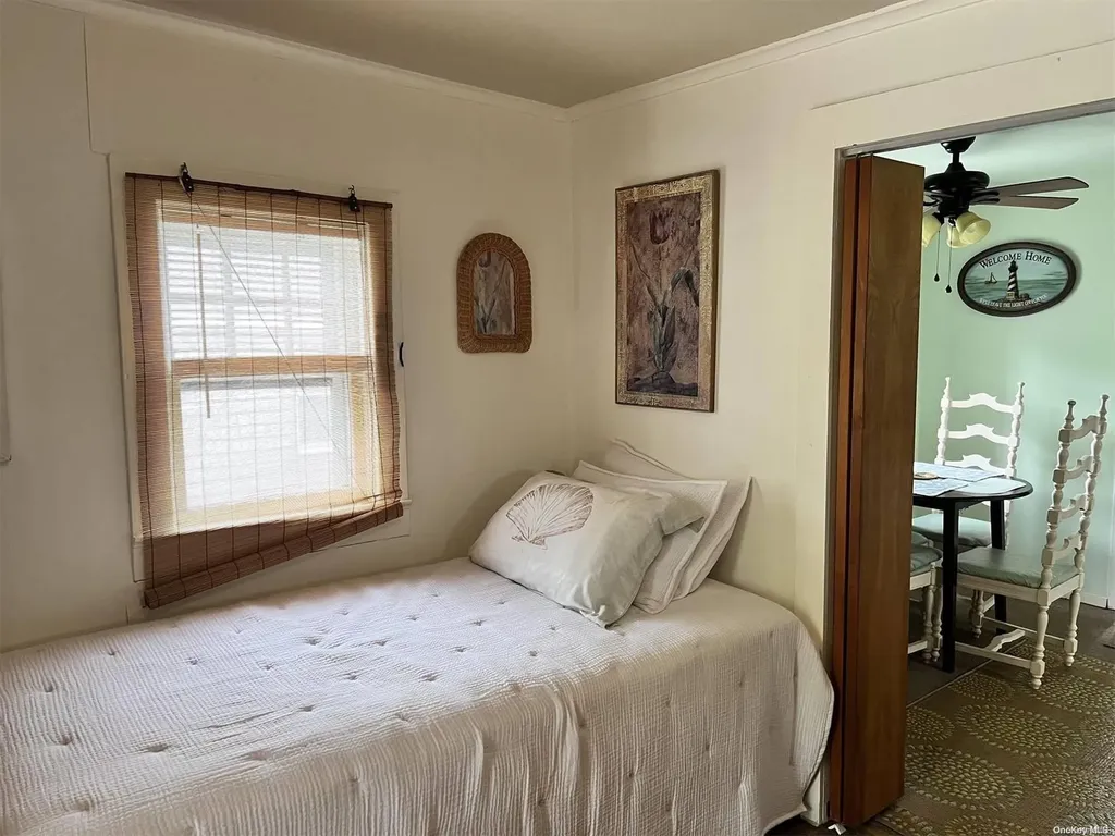 63 Bungalow Walk Ocean Beach NY 11770