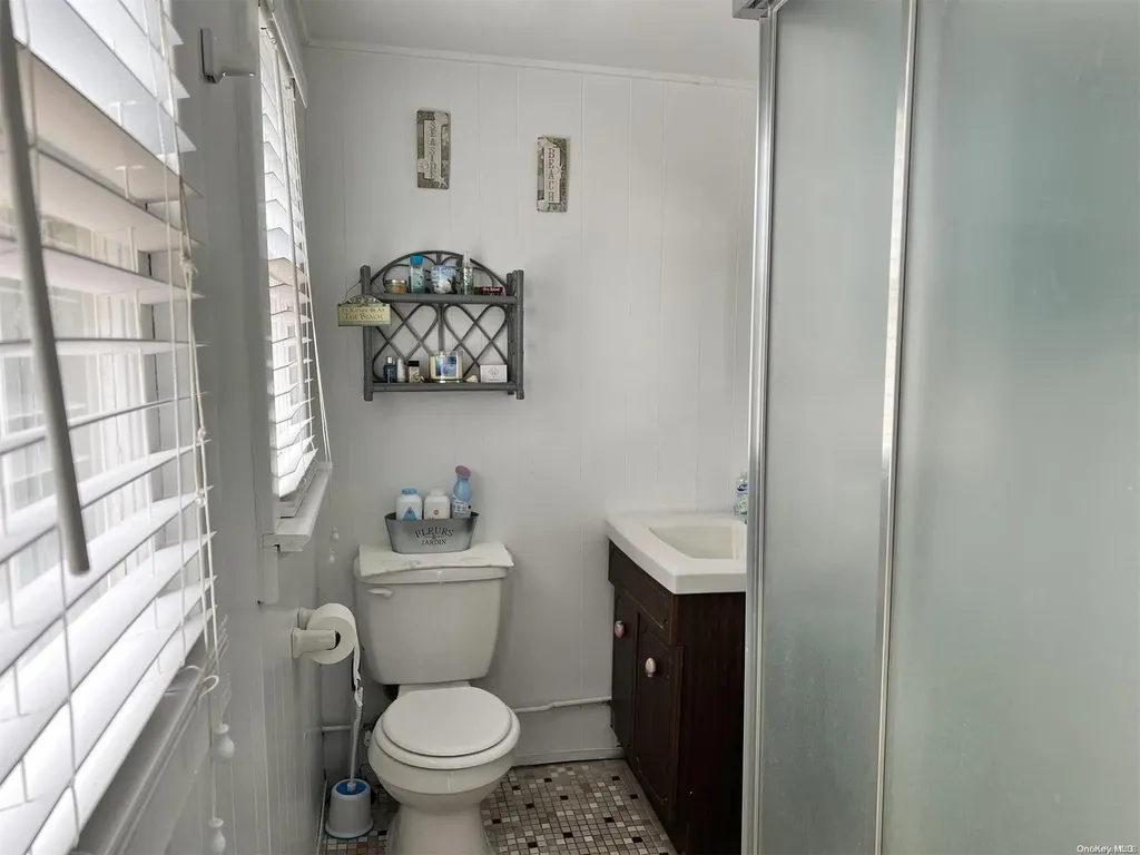 63 Bungalow Walk Ocean Beach NY 11770