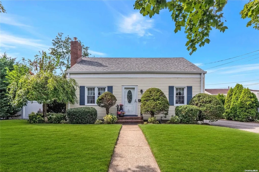 4 Murray Road Hicksville NY 11801