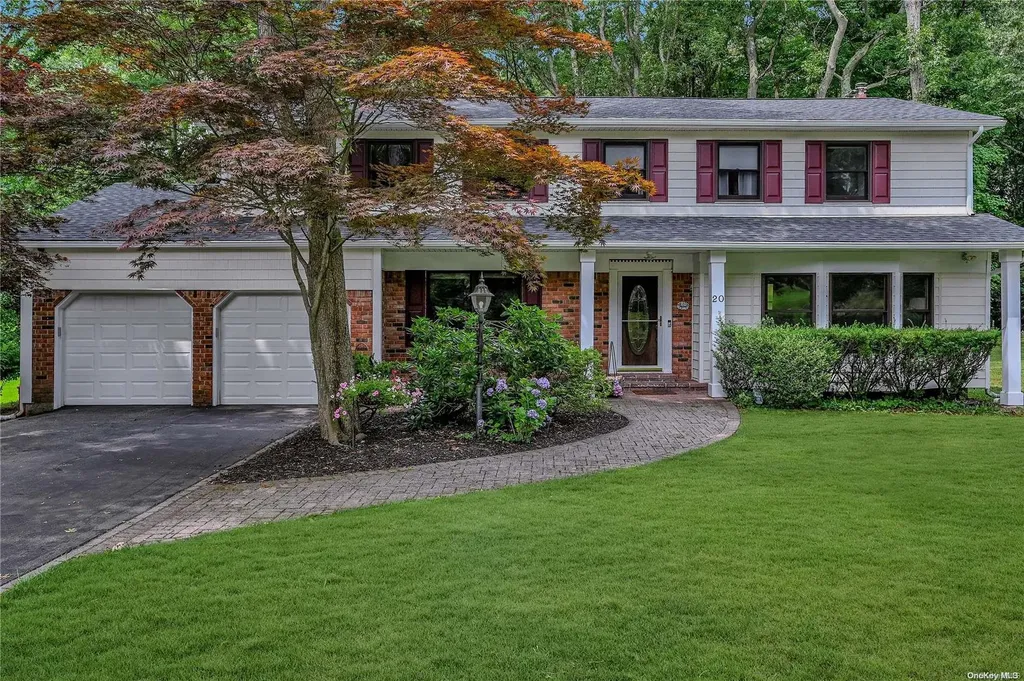 20 Burham Drive Smithtown NY 11787
