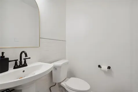 253 Sea Cliff Avenue Sea Cliff NY 11579