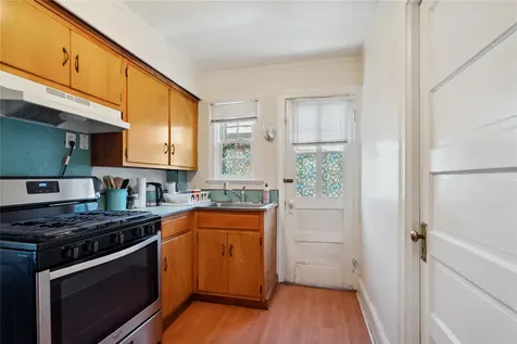 253 Sea Cliff Avenue Sea Cliff NY 11579