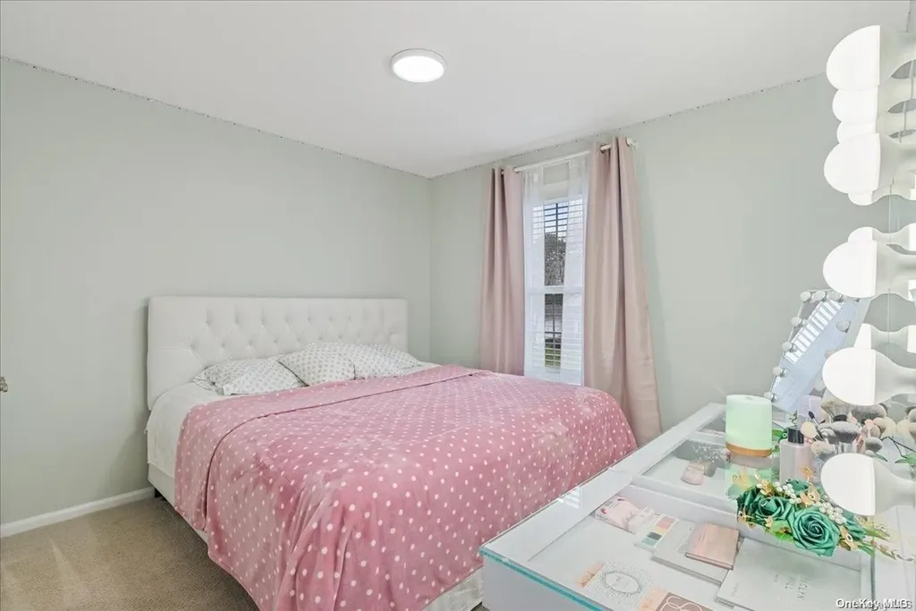 18 Nicole Lane Coram NY 11727