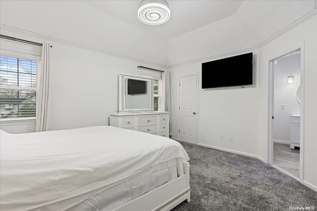 18 Nicole Lane Coram NY 11727
