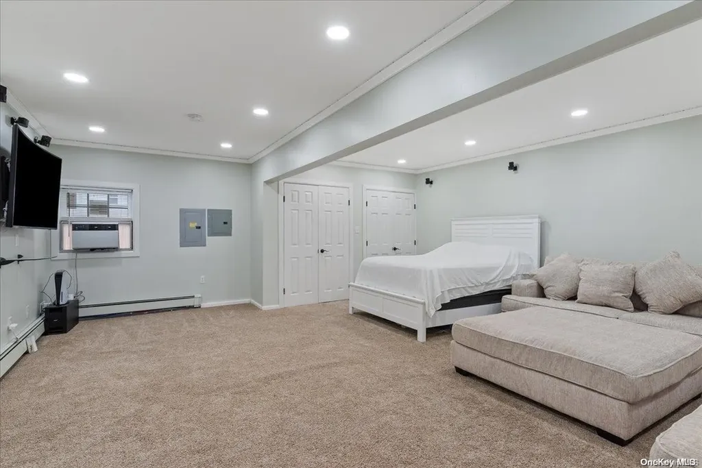 18 Nicole Lane Coram NY 11727