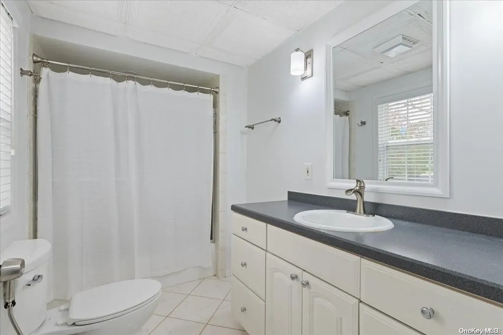 18 Nicole Lane Coram NY 11727