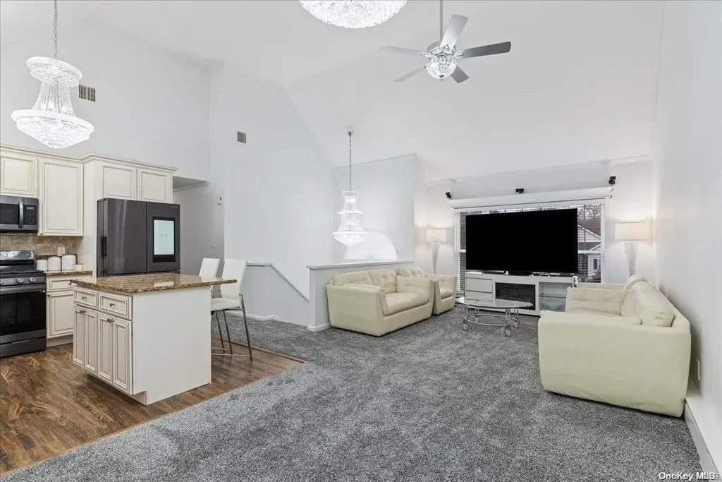 18 Nicole Lane Coram NY 11727