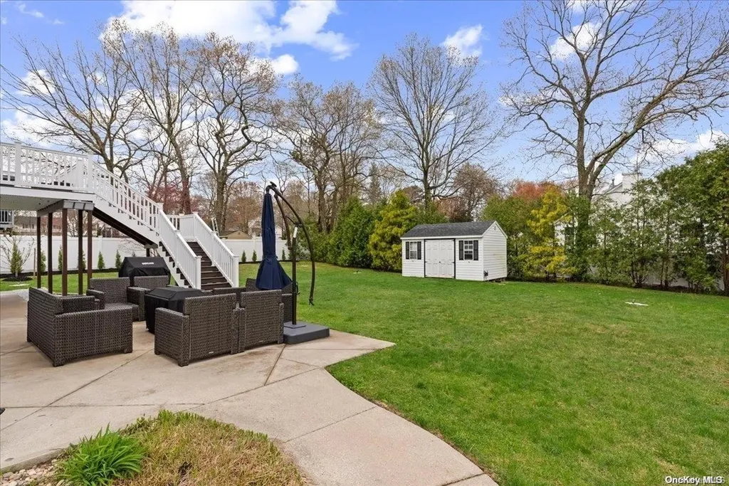 18 Nicole Lane Coram NY 11727