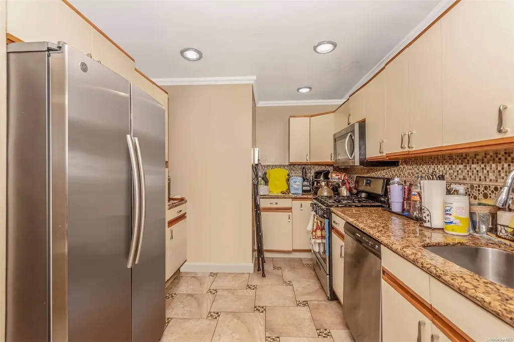 8008 Avenue J Brooklyn NY 11236