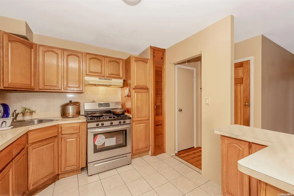 8008 Avenue J Brooklyn NY 11236