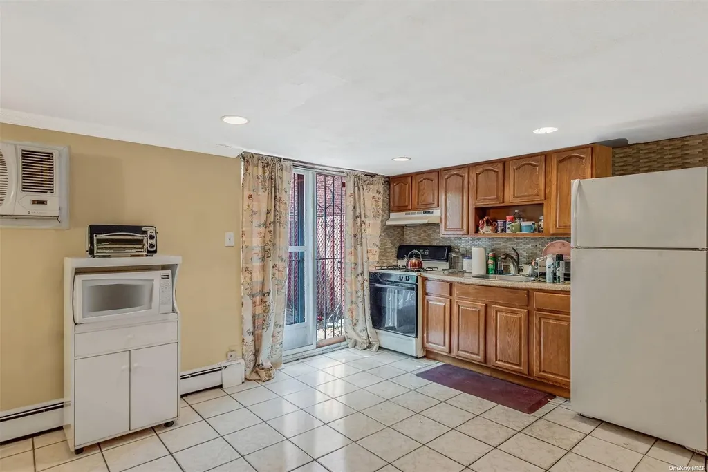 8008 Avenue J Brooklyn NY 11236