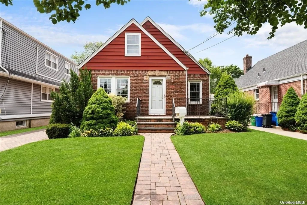 1009 Terrace Boulevard New Hyde Park NY 11040