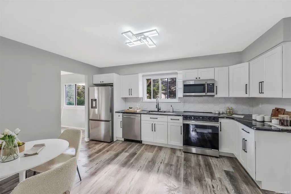 2 N 5th Street Deer Park NY 11729