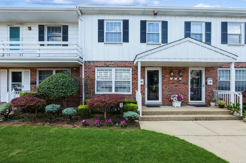 676 Front Street Hempstead NY 11550