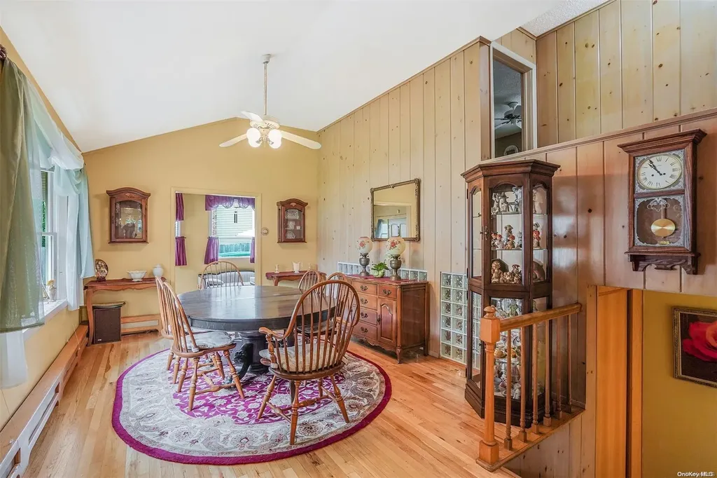 939 Gardiner Drive Bay Shore NY 11706