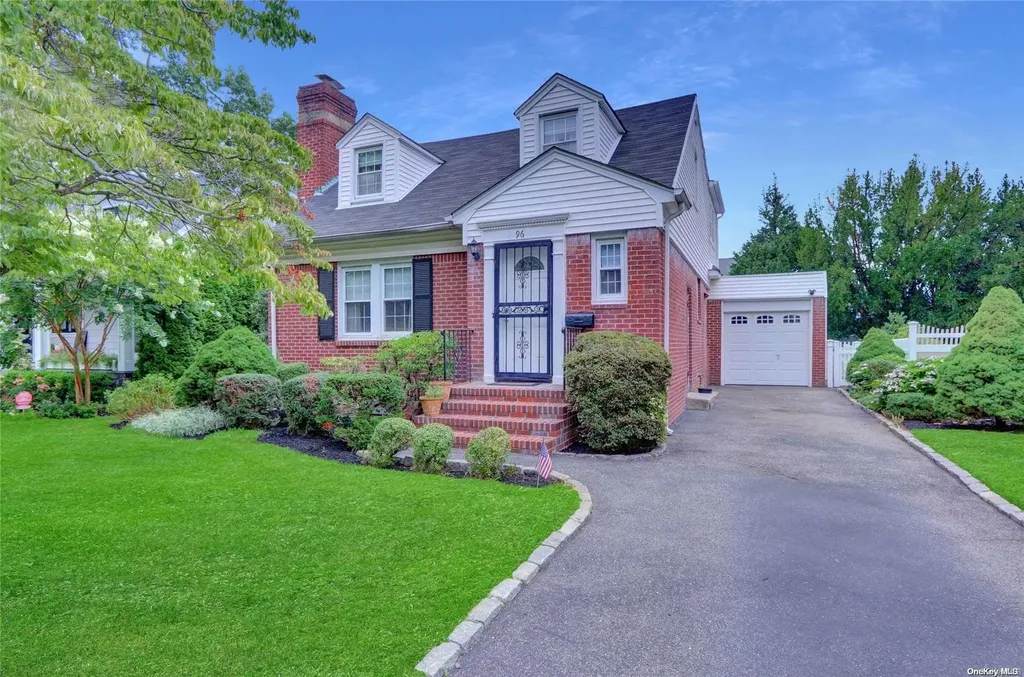 96 Walker Street Malverne NY 11565