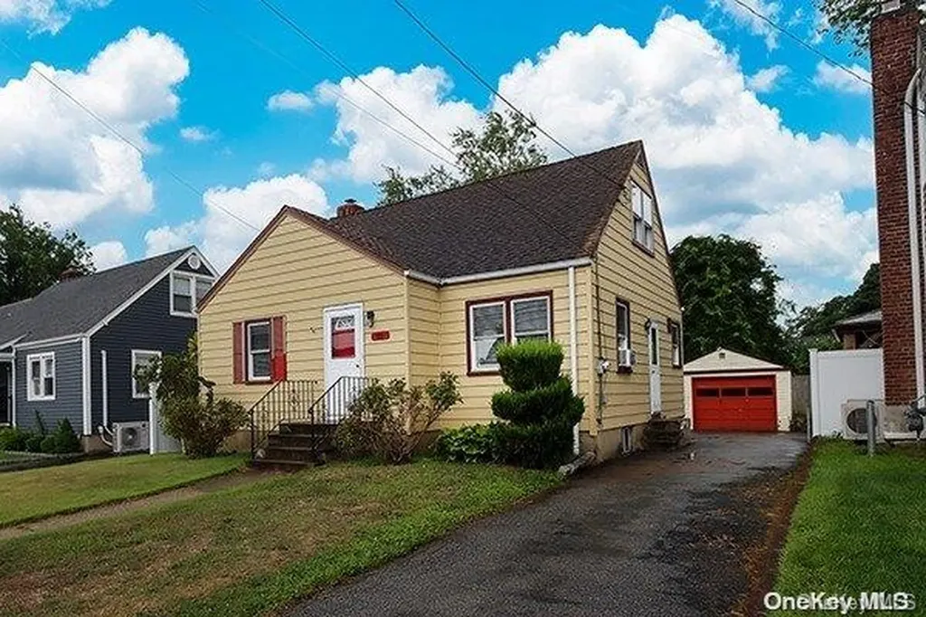 111 Grant Boulevard North Bellmore NY 11710