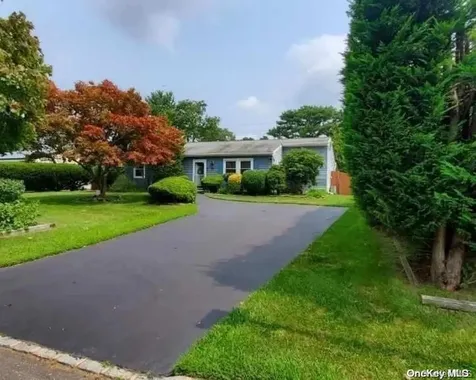 33 Michael Avenue Bellport NY 11713
