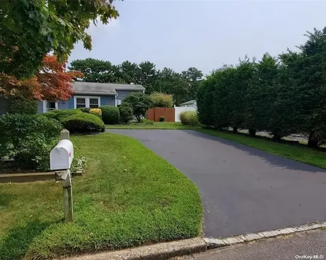 33 Michael Avenue Bellport NY 11713