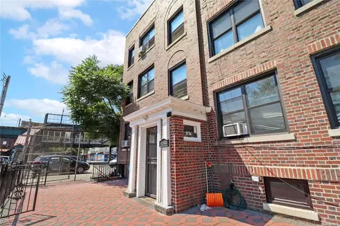 86-44 123RD Street Richmond Hill NY 11418