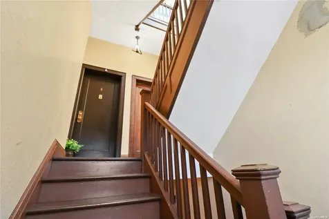 86-44 123rd Street Richmond Hill NY 11418